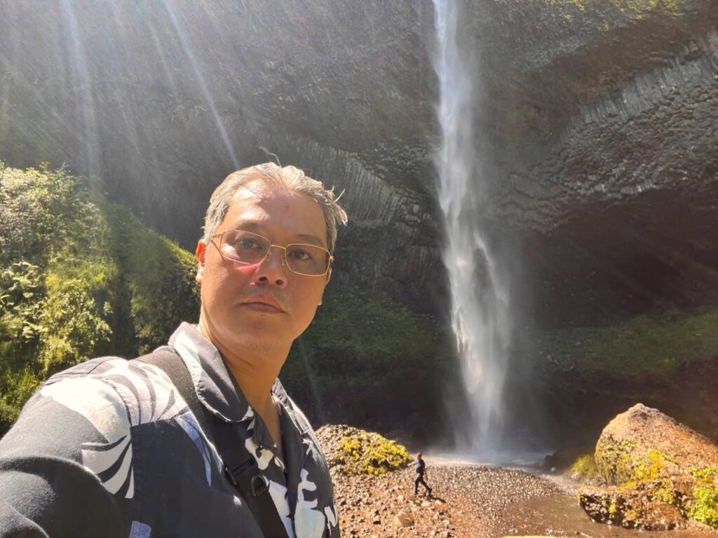 LATOURELL FALLS – VIÊN NGỌC XANH GIỮA COLUMBIA GORGE -MỸ 2 LATOURELL FALLS – VIÊN NGỌC XANH GIỮA COLUMBIA GORGELATOURELL FALLS – VIÊN NGỌC XANH GIỮA COLUMBIA GORGE
LATOURELL FALLS – VIÊN NGỌC XANH GIỮA COLUMBIA GORGE