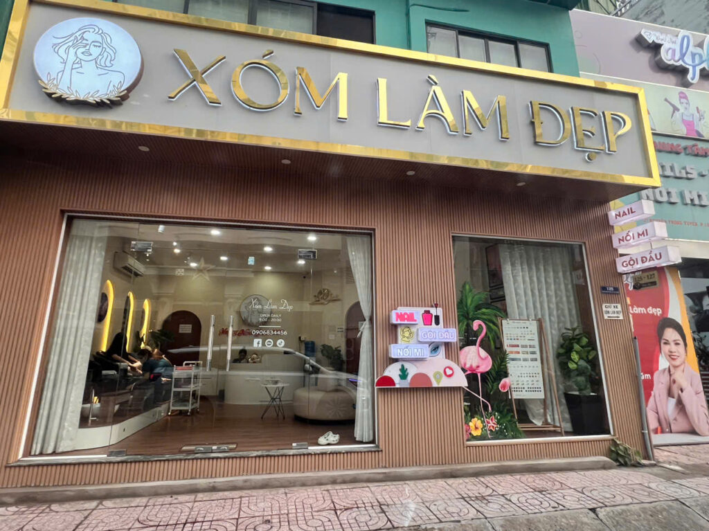 Làm biển quảng cáo khung sắt hàn chắc chắn Tân Bình