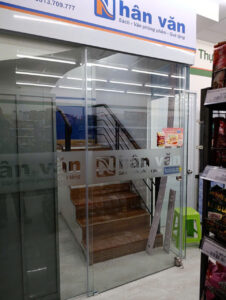 DÁN DECAL MỜ LÊN KÍNH