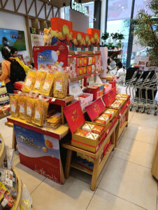 TRANG TRÍ KỆ TRƯNG BÀY TRUNG THU TẠI EMART