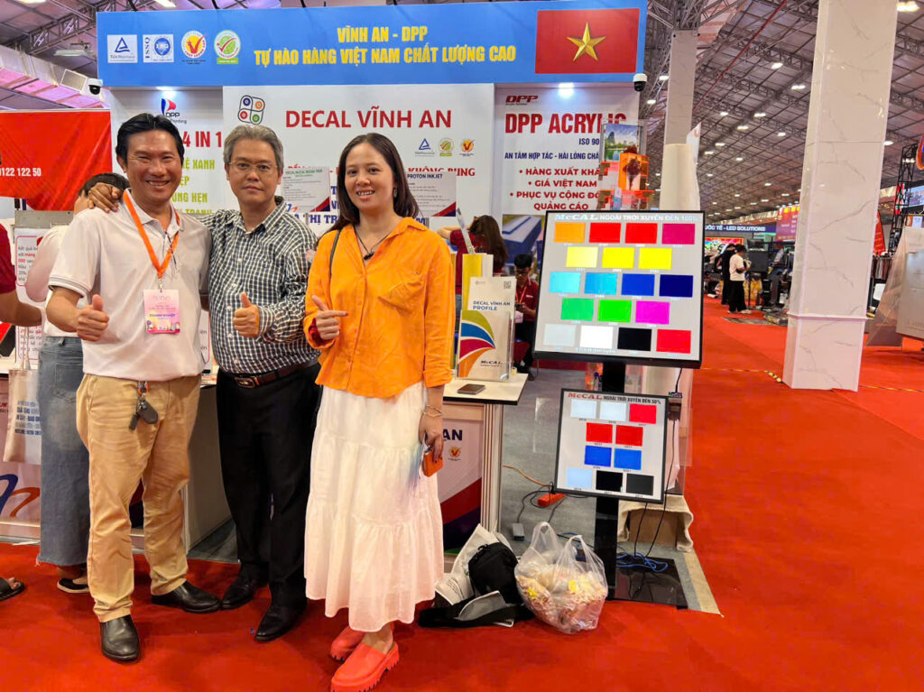 BẢNG MÀU MICA XUYÊN ĐÈN