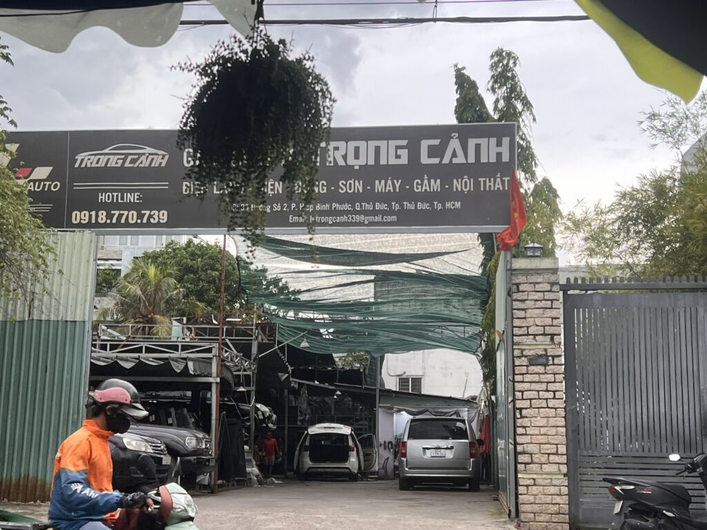 GARAGE Ô TÔ TRỌNG CẢNH
