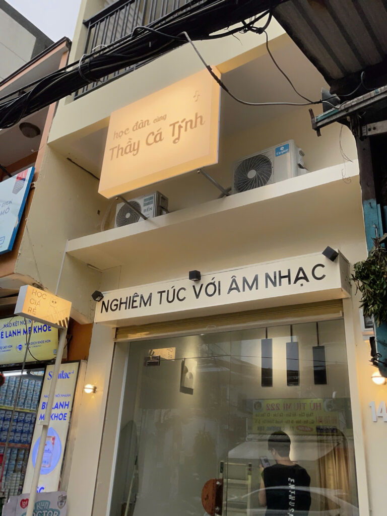 HỘP ĐÈN 2 MẶT QUANG CAO LINH ANH 