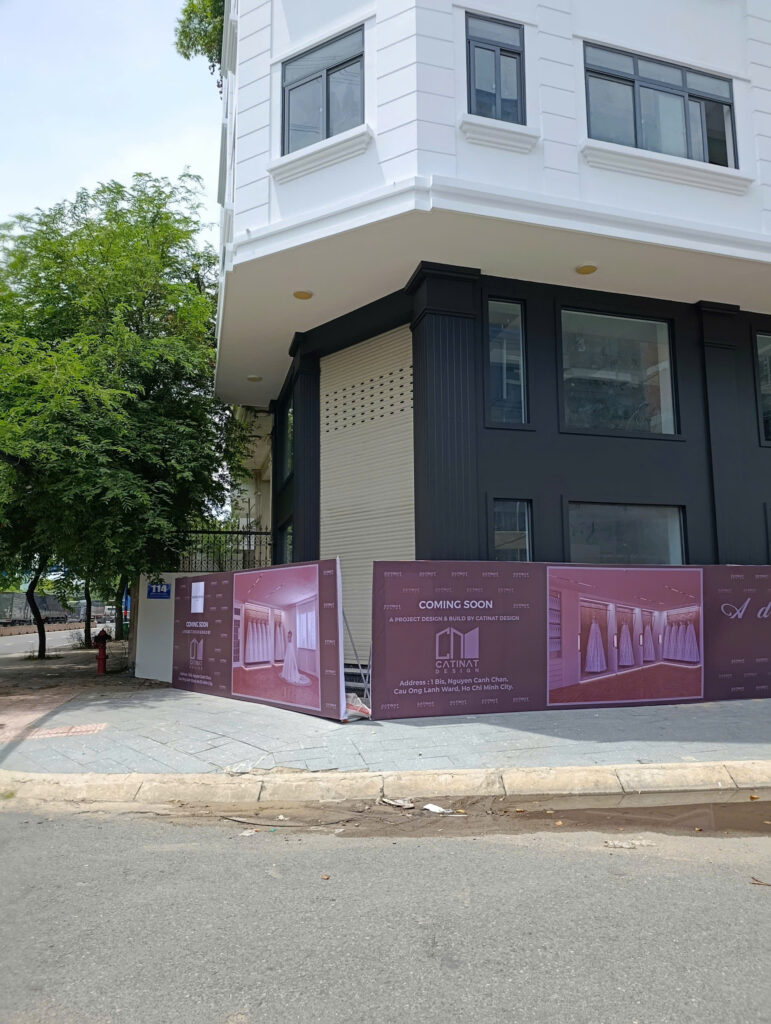 Thi Công Hàng Rào Quảng Cáo