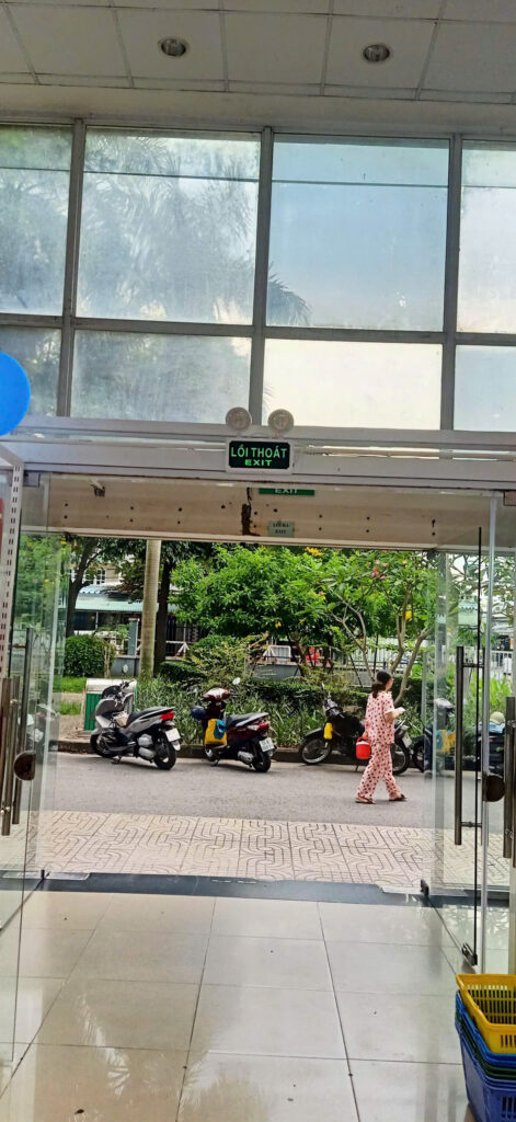 Thi Công Đèn Thoát Hiểm Nhà Sách Nhân Văn