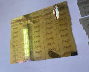 BIN ĐEO ÁO IN UV INOX ĐỒNG, QUANG CAO LINHANH CHUYEN THI CÔNG
