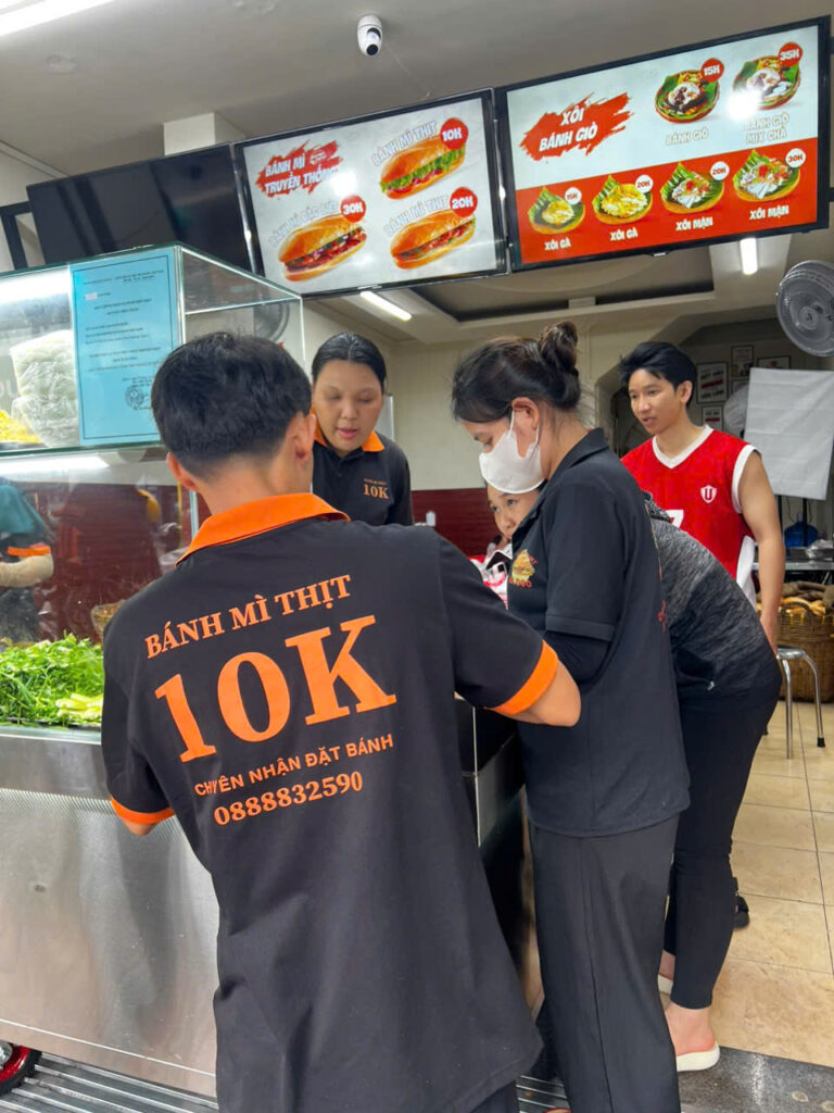 BÁNH MÌ 10K – “MƯỜI KA”-Hotline: 08888 32590 4 BÁNH MÌ 10K – “MƯỜI KA”-Hotline: 08888 32590, qi