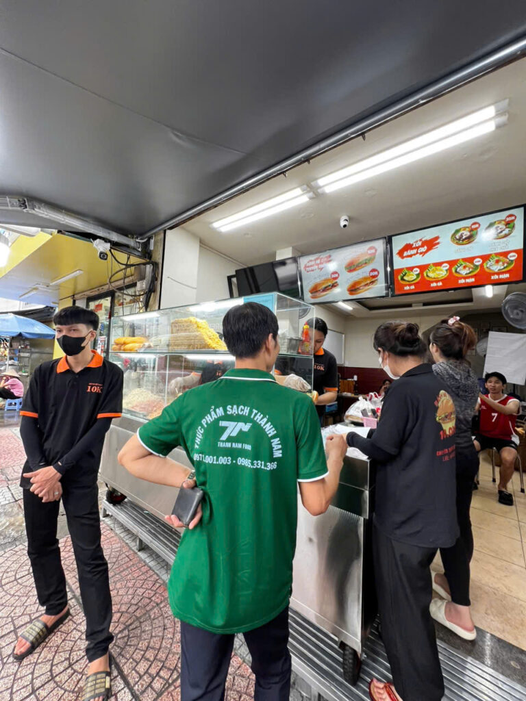 BÁNH MÌ 10K – “MƯỜI KA”-Hotline: 08888 32590 2 BÁNH MÌ 10K – “MƯỜI KA”-Hotline: 08888 32590