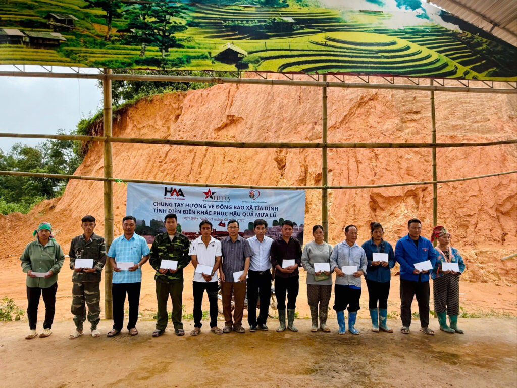 CHUNG TAY HƯỚNG VỀ ĐỒNG BÀO XÃ TÌA ĐÌNH – ĐIỆN BIÊN