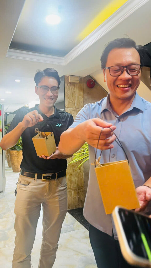 Cactusland Hotel Tân Bình 7 Quà tặng từ Anh Nam gửi đến Anh Chị confidence
