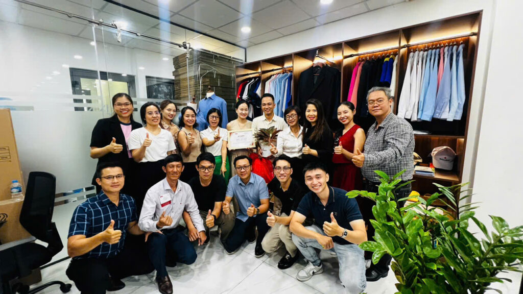 Công ty TNHH DeJan 6 Công ty TNHH DeJan, thương hiệu Đồng phục DeJan.