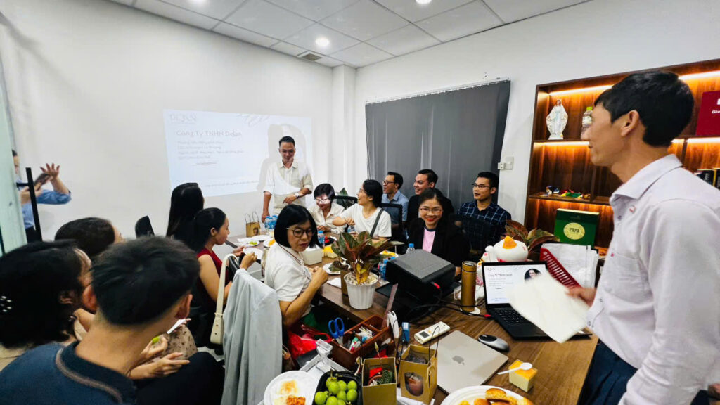 Công ty TNHH DeJan 2 Công ty TNHH DeJan, thương hiệu Đồng phục DeJan.