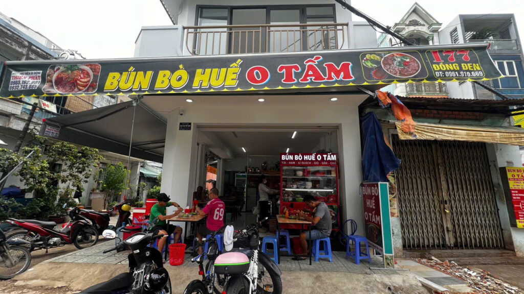 Bún Bò Huế O Tấm – Dời Quán Mới Tại Phường Mỹ Hiền, Không Gian Rộng Rãi – Hương Vị Vẫn Đậm Đà!