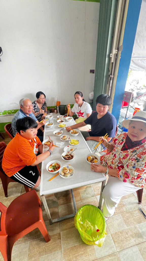 Bánh Căn Lân Nguyệt , Tp. Phan Thiết 