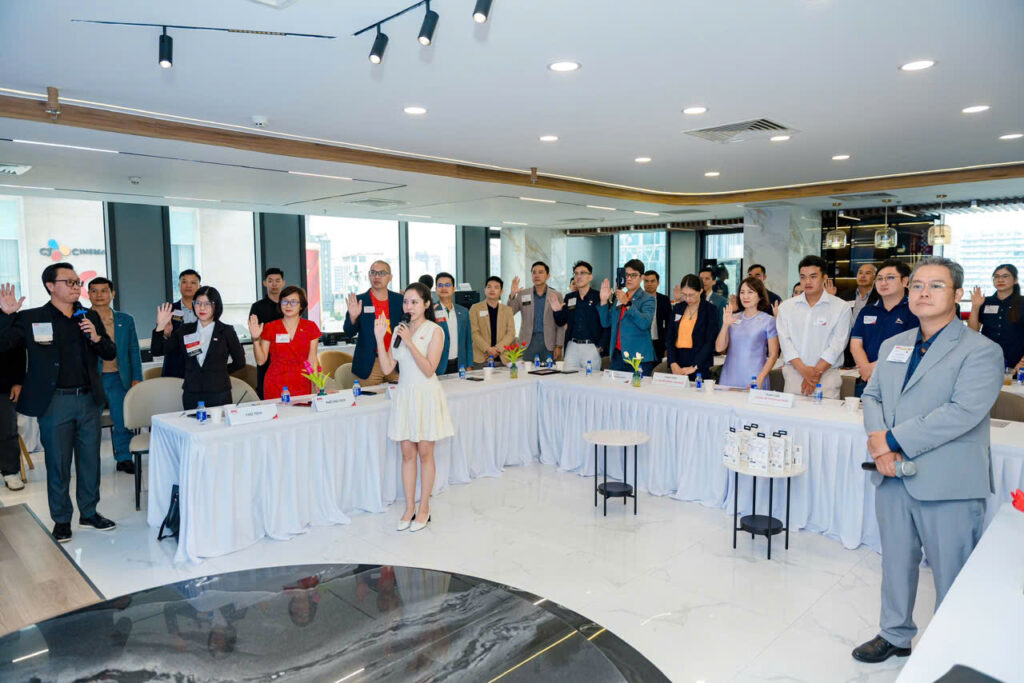 Quảng Cáo Linh Anh tái gia nhập BNI Confidence 5 Quảng Cáo Linh Anh tái gia nhập BNI Confidence