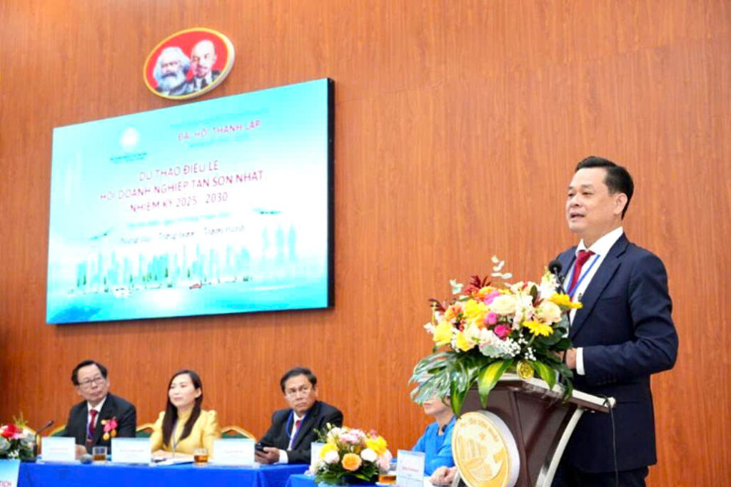Chủ Tịch Hội Doanh Nghiệp Tân Sơn Nhất Nhiệm Kỳ 2025–2030 2 Ngồn( dautuphattrien.net)