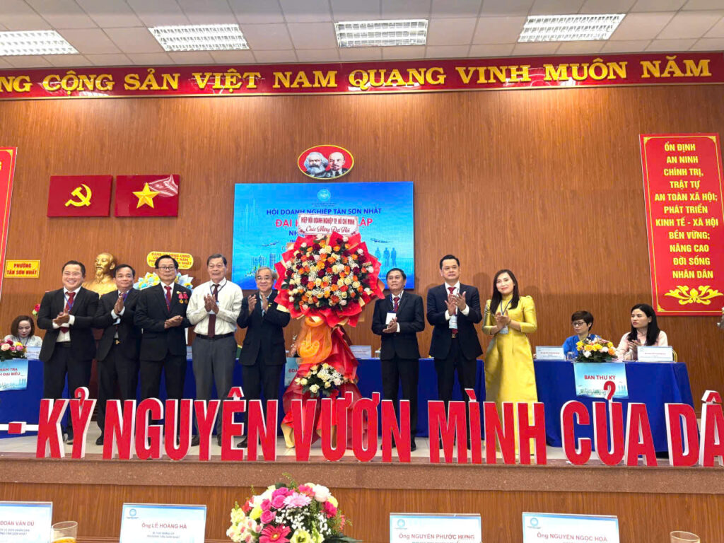 Chủ Tịch Hội Doanh Nghiệp Tân Sơn Nhất Nhiệm Kỳ 2025–2030 1 Chúc Mừng Anh Nguyễn Thanh Đảo – Chủ Tịch Hội Doanh Nghiệp Tân Sơn Nhất Nhiệm Kỳ 2025–2030