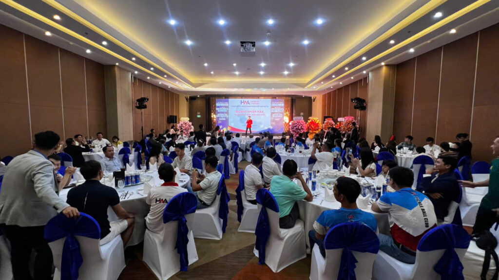 QUẢNG CÁO LINH ANH NHÀ TÀI TRỢ BẠC 4 QUẢNG CÁO LINH ANH – NHÀ TÀI TRỢ BẠC HỘI QUẢNG CÁO TP.HCM (HAA)