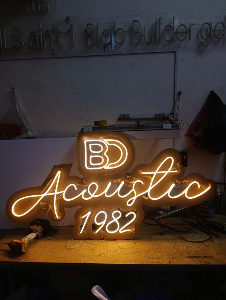 THI CÔNG ĐÈN LED DÂY BIỂN HIỆU, PHÒNG TRÀ, KHÁCH HÀNG ĐẮK LẮK, QC LINH ANH TP.HCM