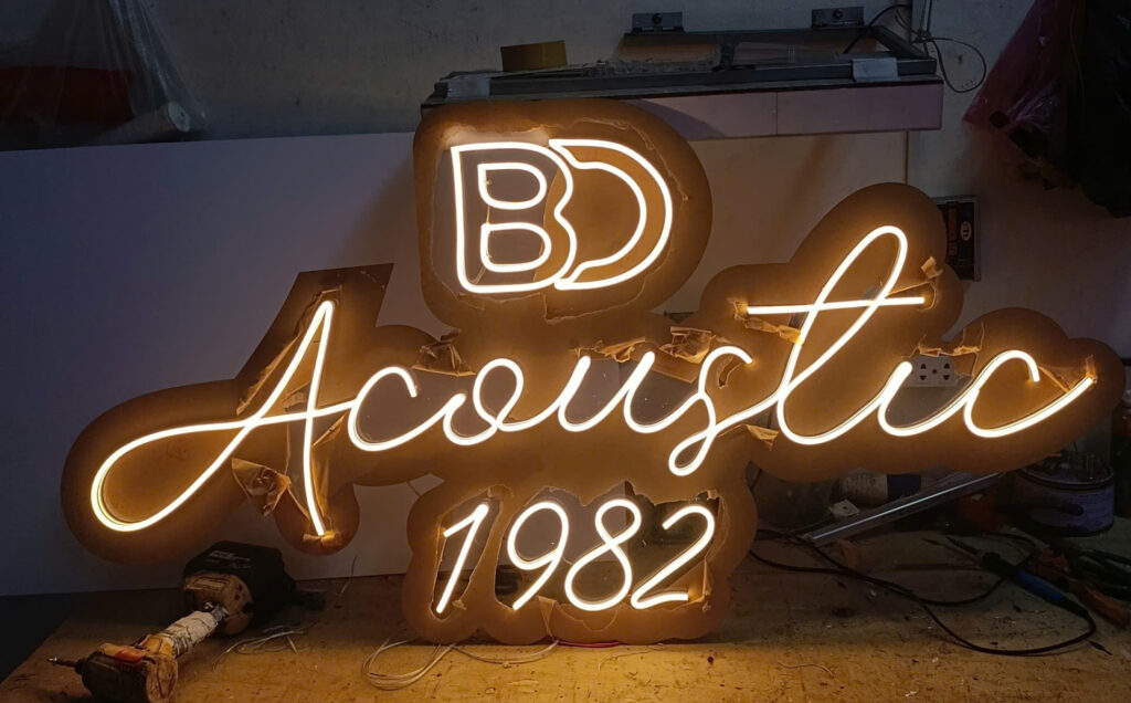 THI CÔNG ĐÈN LED DÂY BIỂN HIỆU, PHÒNG TRÀ, KHÁCH HÀNG ĐẮK LẮK, QC LINH ANH TP.HCM