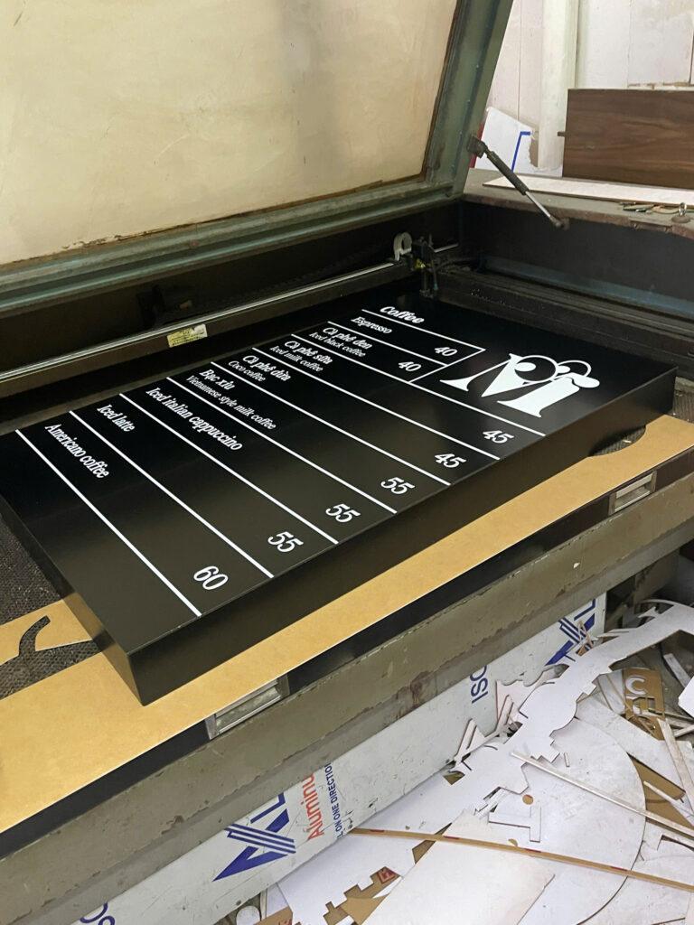 IN UV LÊN ALU, QUẢNG CÁO LINH ANH, QUẬN BÌNH TÂN, TP.HCM 2 z7305340903118 97a7e19b448e9f1e867b8f0612849b9a