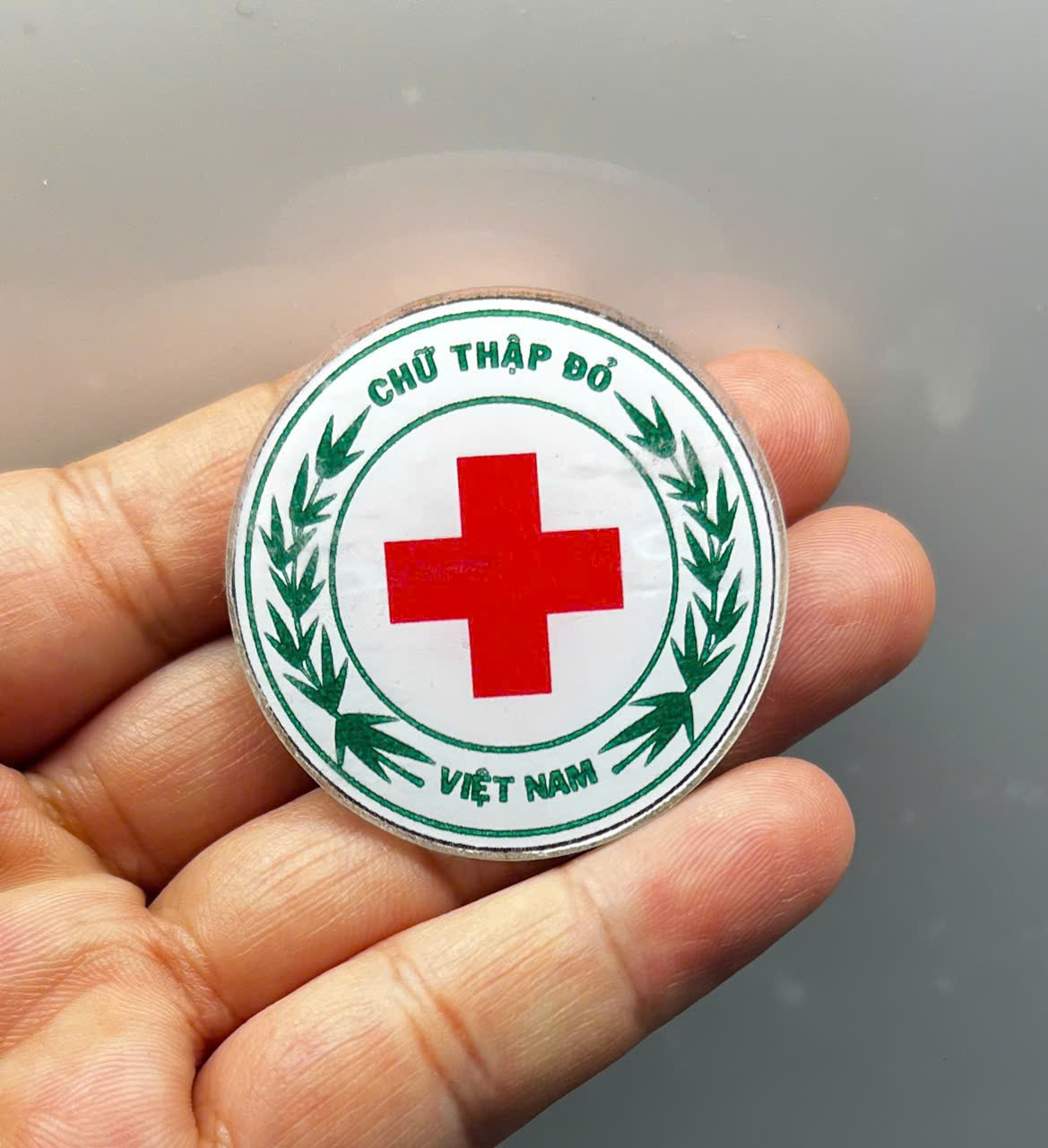 CHUYÊN LÀM PIN ĐEO MICA TRÊN ÁO, F TÂN SƠN HÒA, TP.HCM