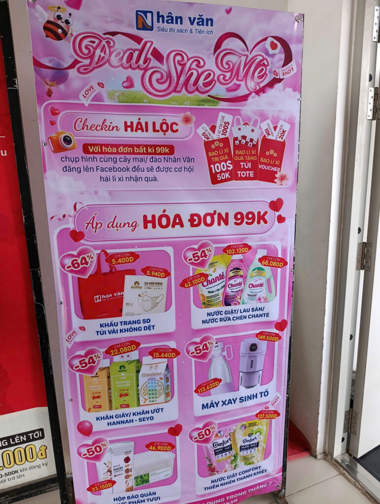 Nhà Sách Nhân Văn Khuyến Mãi Cuối Năm, TP.HCM 