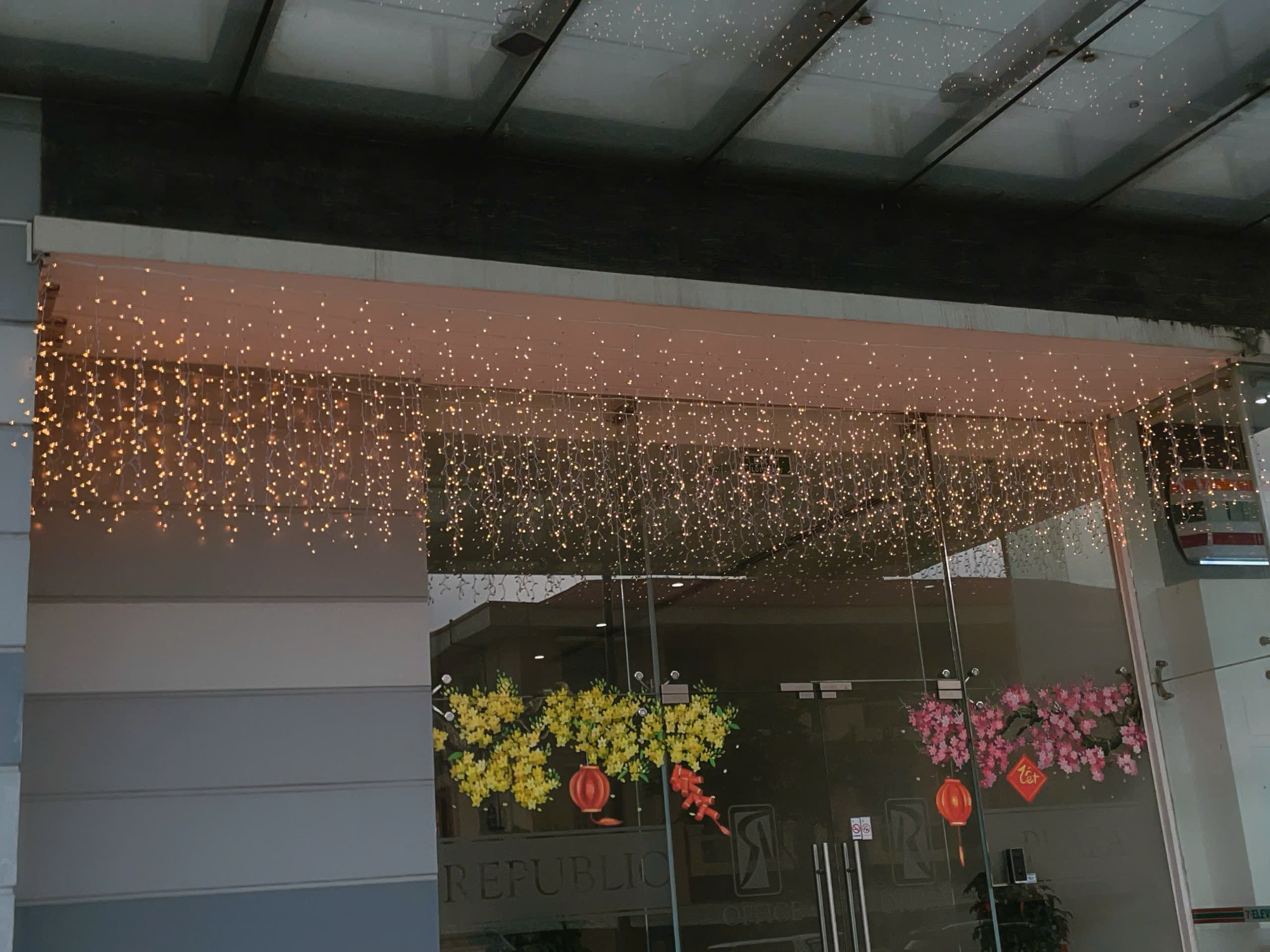 THI CÔNG LED DÂY ĐÈN, GIẢI PHÁP TRANG TRÍ KHÔNG GIAN HIỆN ĐẠI ,TP.HCM