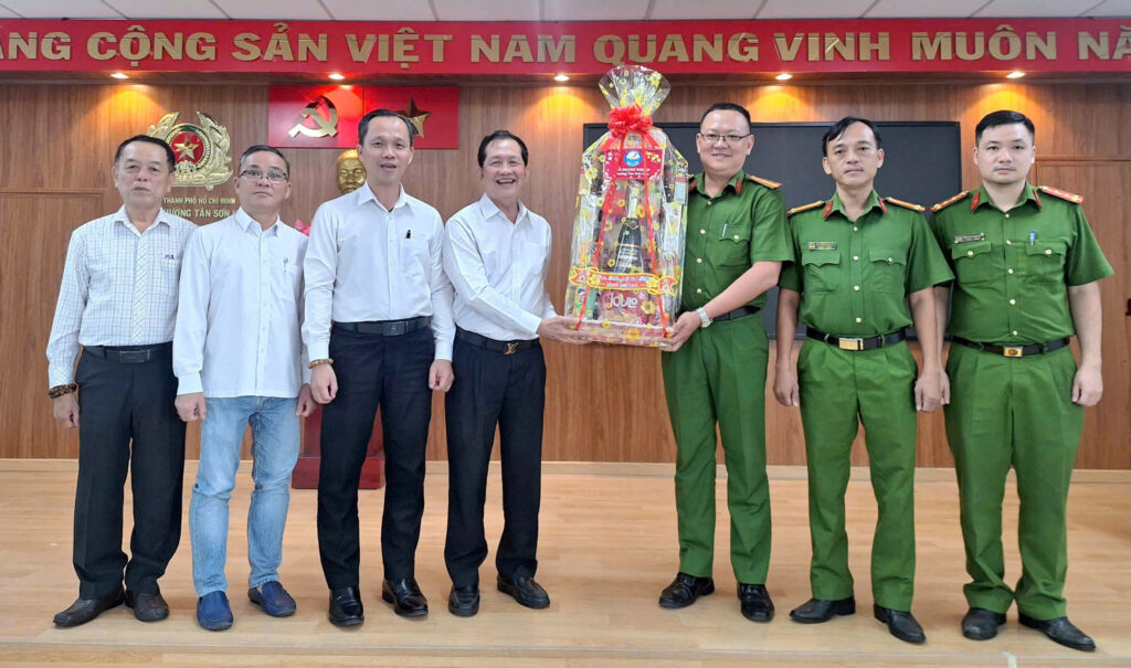 z7524783220610 34ab28aced19f84a669bcfa0004901bf