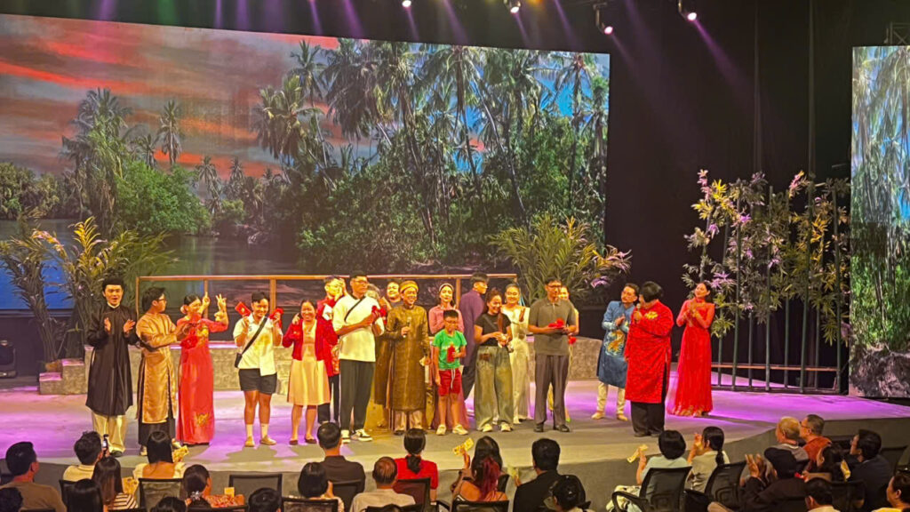 Kịch Sân Khấu Mới, Mùng 2 Tết, Tp.HCM 5 Kịch Sân Khấu Mới, Mùng 2 Tết, Tp.HCM