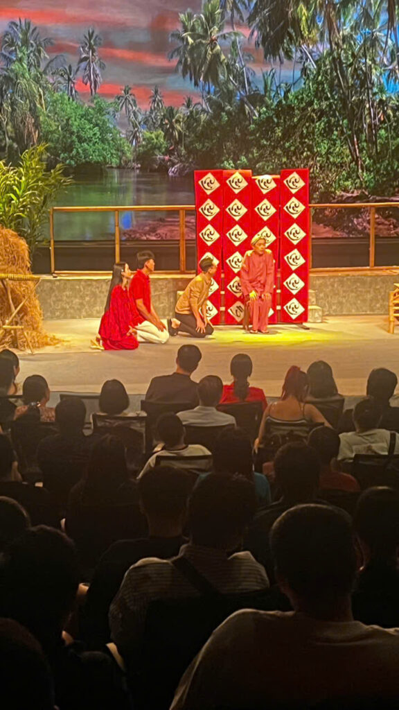 Kịch Sân Khấu Mới, Mùng 2 Tết, Tp.HCM 3 z7546237375203 0cd67de0915e7d3adb62ce72d2088c93