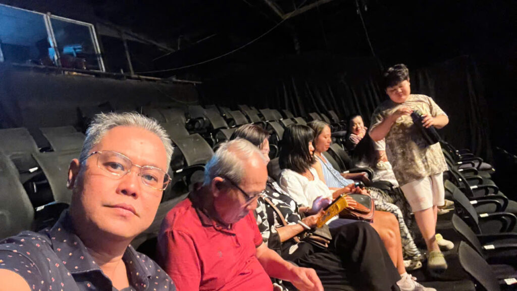 Kịch Sân Khấu Mới, Mùng 2 Tết, Tp.HCM 4 z7546237383265 78ac229a65e38cda9e157a28c6296991