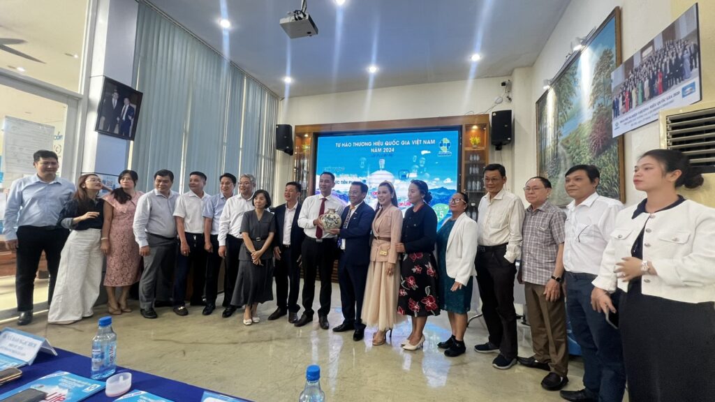 z7636609234248 b8a3aaf895d14c7ea214b746e5dce962