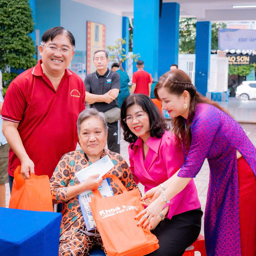 Ngày Hội, Tân Sơn Hòa Hạnh Phúc, Sẻ Chia, Khỏe Mạnh Và Phát Triển 7 z7646545364171 2c255fa282d88ebe71b378edd1ee8a03