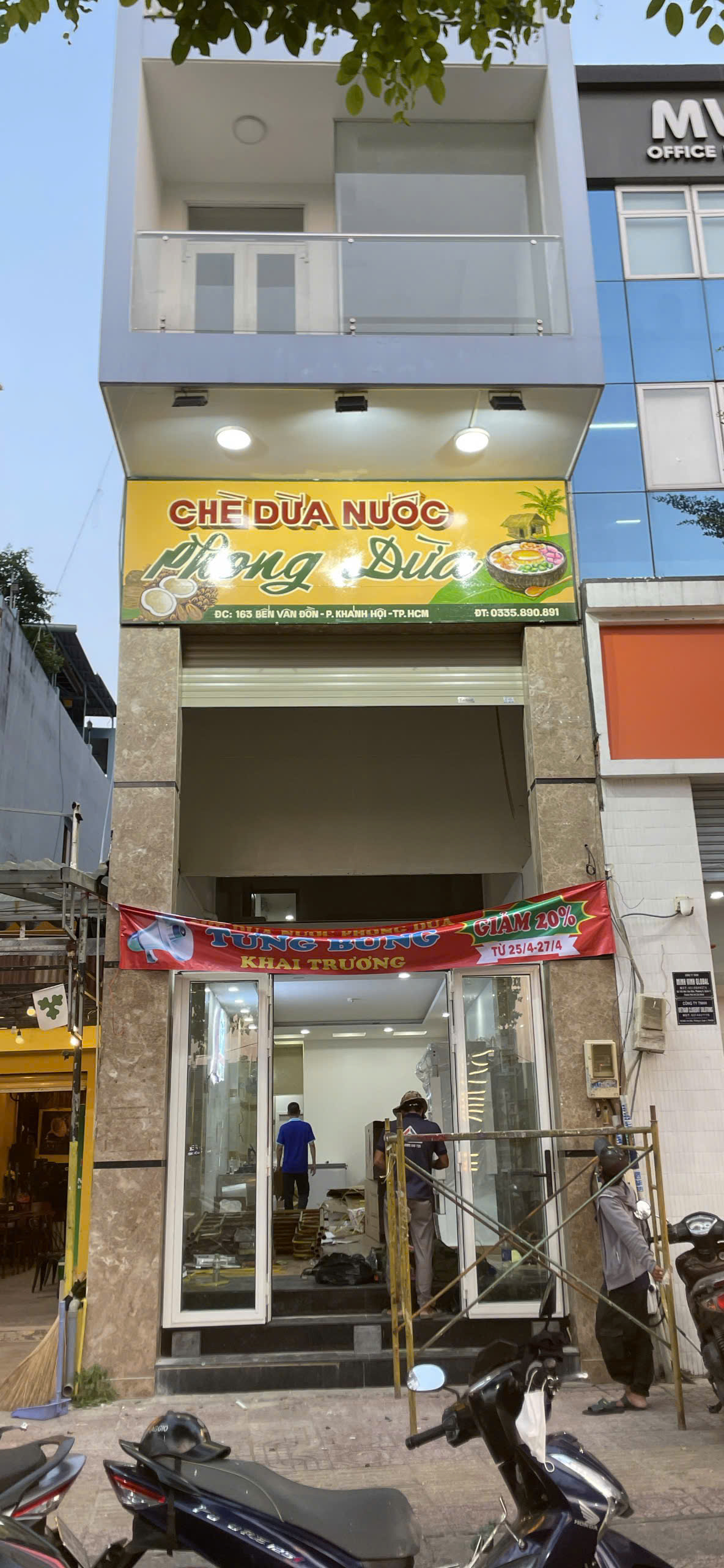 THI CÔNG BẢNG HIỆU QUÁN CHÈ DỪA NƯỚC PHONG DỪA, TP.HCM