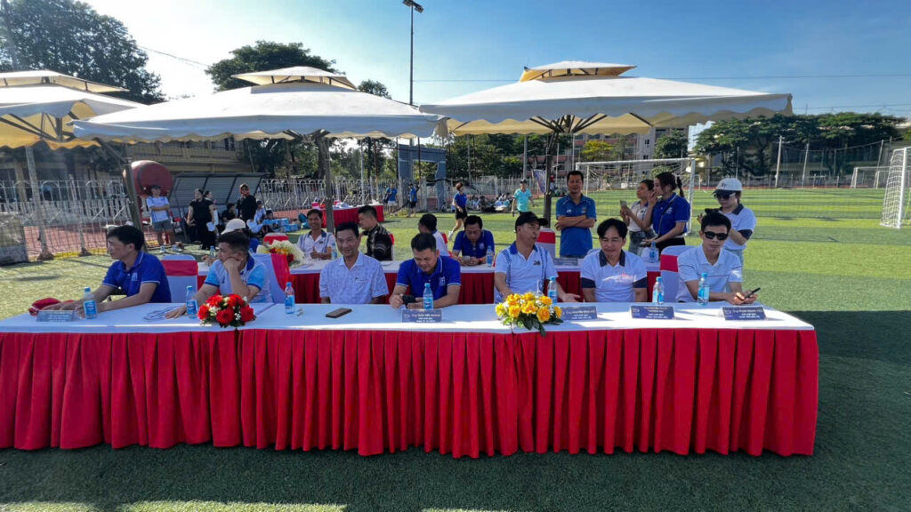CLB BÓNG ĐÁ HAA NHẬN GIẢI FAIRPLAY TẠI HỘI THAO KỶ NIỆM 20 NĂM DAA 5 z7894684065187 a46e89edb25fbc0fbd0e5c124c53aa3c