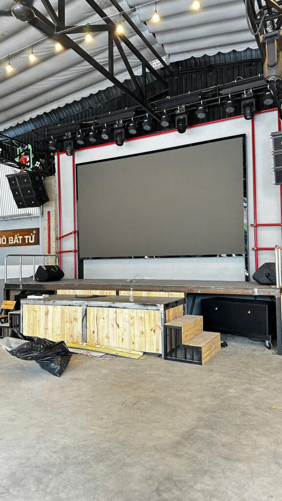 Thi Công Màn Hình LED Trọn Gói Giá Rẻ, Uy Tín Tại TP.HCM