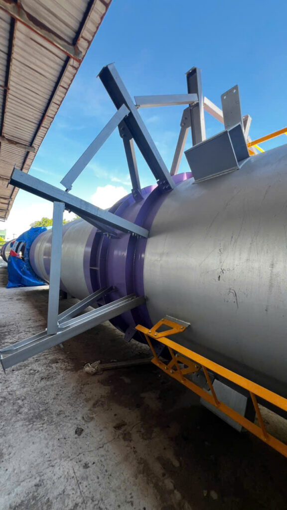 Thi Công Decal Phản Quang 3M Trên Trụ Ống Khói Cao, Tại Củ Chi 5 z7951222591342 5cfdec9f6e71ba57a5ee463203a78e48