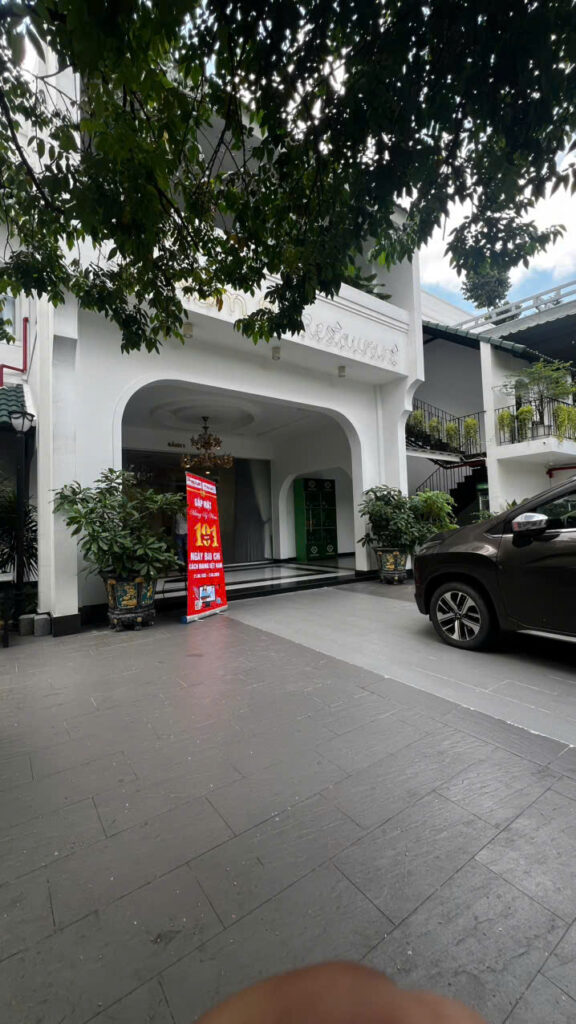 Nhà Hàng Nam Á , Không Gian Sang Trọng, Món Ăn Ngon Và Dịch Vụ Chuyên Nghiệp Tại, TP.HCM 1 z7957473567848 34e3a3e8ac7f6cc7214dd941fa3aca0a