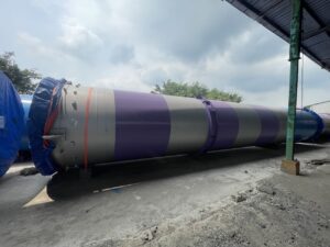 DỊCH VỤ DÁN DECAL LÊN TRỤ ỐNG SẮT LỚN NGOÀI TRỜI, UY TÍN TẠI TP.HCM