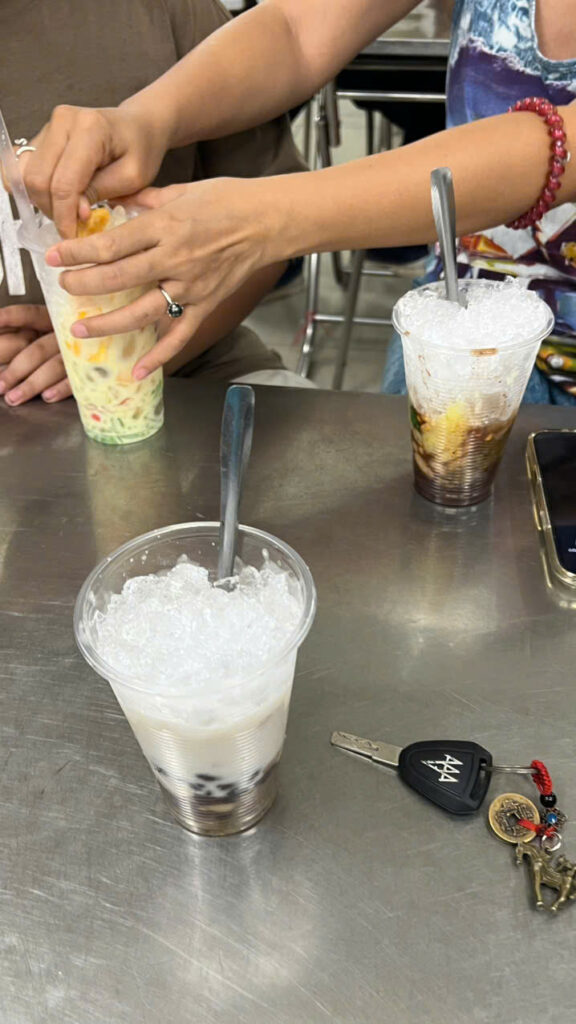 Chè 75, trần huy liệu, Phú Nhuận , TP.HCM 3 z8060241957580 643c5fde005eeddbad7190ec9e01f8fa