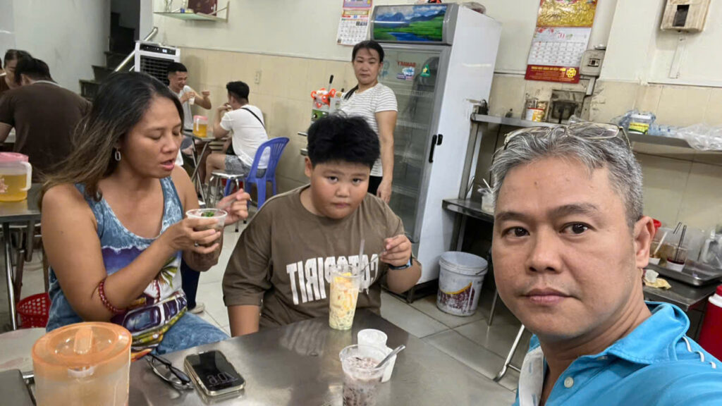 Chè 75, trần huy liệu, Phú Nhuận , TP.HCM 4 z8060241965016 6dc49a2a62873a9d580328b4fca84220