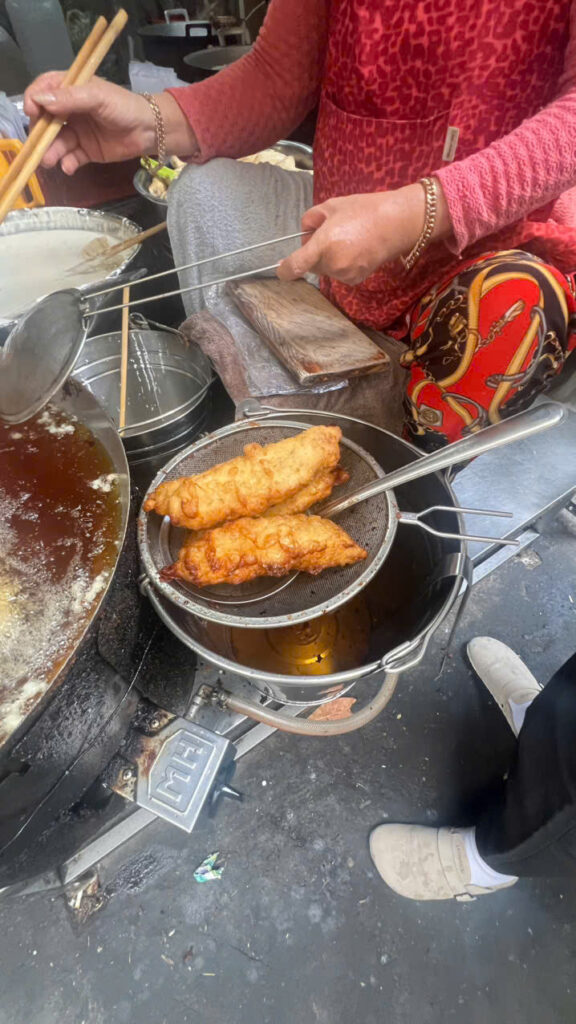 Chuối Chiên Tám Thu, Hoàng Văn Thụ, Phường 8, quận Phú Nhuận, TP.HCM 5 1787385248213 2012465878701460028 g3446957122316027143 83b12b5001935b97c0c05805c0d56ace