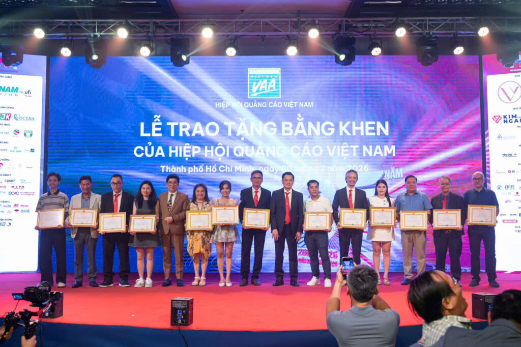 Quảng Cáo Linh Anh vinh dự nhận Bằng khen, vì những đóng góp cho ngành, Hội quảng cáo HAA tp.HCM