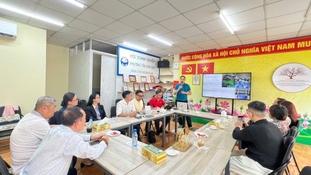 Quảng Cáo Linh Anh, tham dự Cà phê Doanh nhân Tân Sơn Hoà, chuyên đề Vận hành xuất sắc, Tp.HCM 6 1789438471592 2012465878701460028 g2121649760402034848 a7d2154aa7fa0d7f4cd7d268704c9462