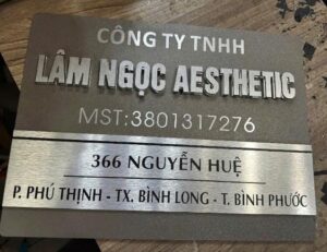Chuyên Làm bảng giờ hoạt động inox xước, tại TP.HCM