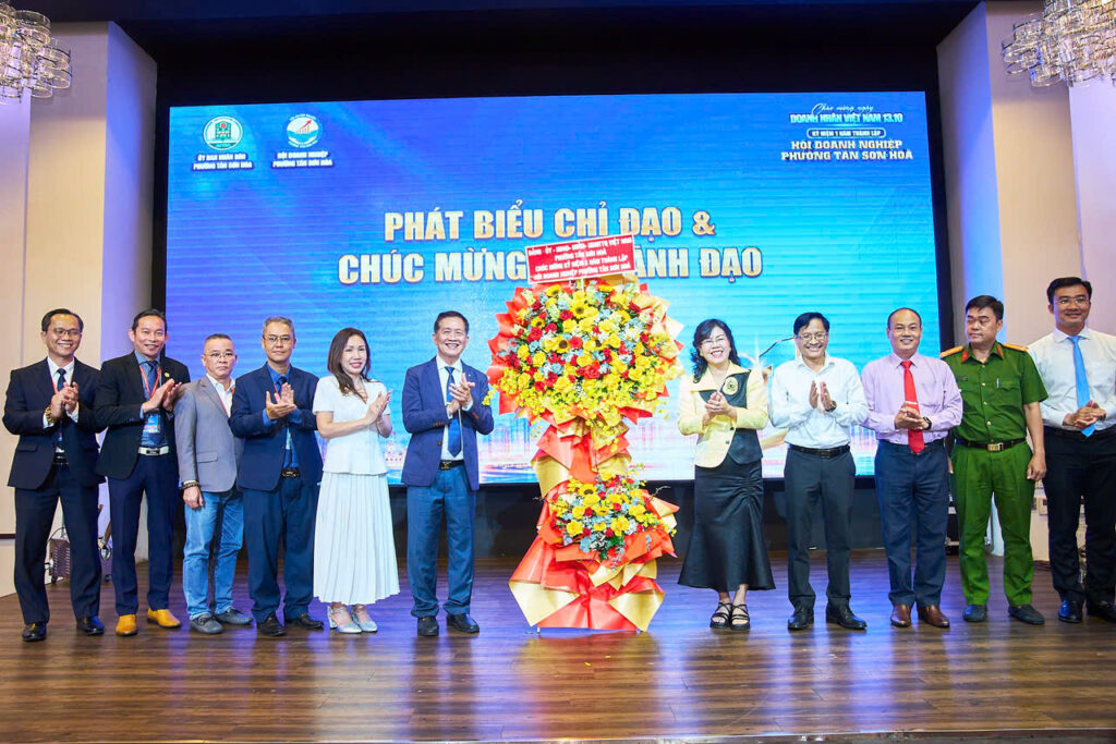 Quảng Cáo Linh Anh đón nhận Giấy khen tại Tân Sơn Hòa, TP.HCM 3 1791891169339 2012465878701460028 g3446957122316027143 7e9c20adcfa0384c900efdff41417065