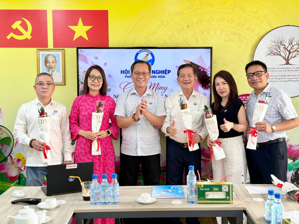 Hội Doanh nghiệp Phường Tân Sơn Hòa, chúc mừng ngày Phụ nữ Việt Nam 20/10, TP.HCM 3 1792469523647 8405649097243061879 g8818746231959332019 5eee2dab33444927f3c4de5756e6e3b0